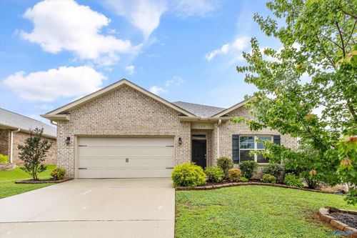 122 Sunlit Grove Dr, Harvest, AL, 35749-4907 | Card Image