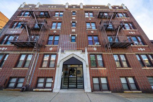 br-179 Manhattan Ave, JC, Heights, NJ, 07307 | Card Image