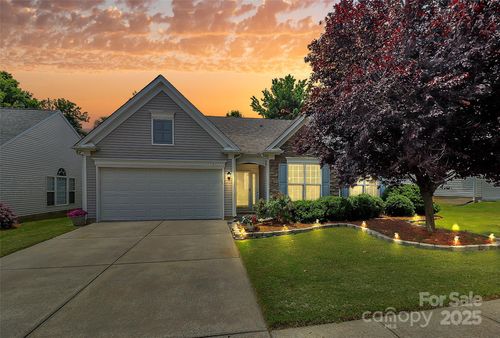 8722 Heron Glen Dr, Charlotte, NC, 28269-6226 | Card Image