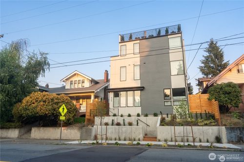 4320 A Wallingford Avenue N, Seattle, WA, 98103 | Card Image