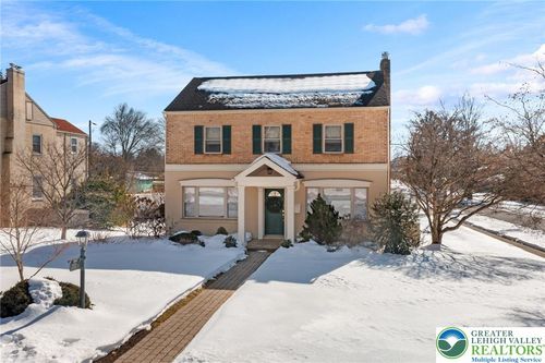 2924 W Livingston St, Allentown, PA, 18104-3536 | Card Image