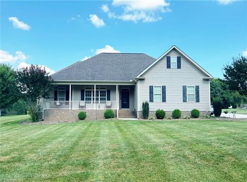 177 Winsome Laurel Ln, Reidsville, NC, 27320-9654 | Card Image