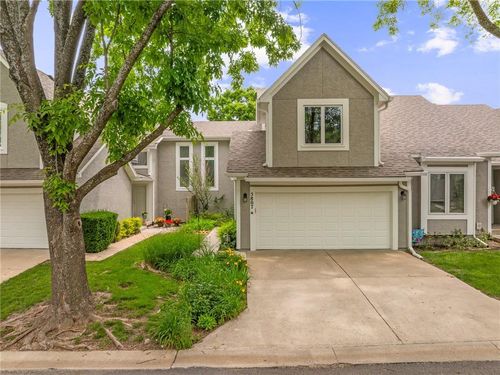 5807 Park Cir, Shawnee, KS, 66216-4699 | Card Image