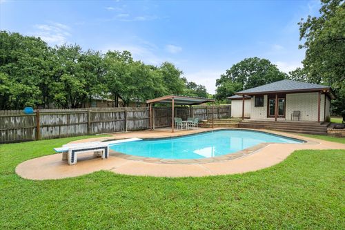 2008 Valley Dr, Crowley, TX, 76036-5818 | Card Image