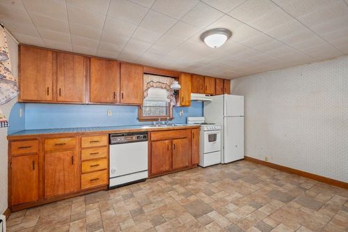 92 Gilmanton Rd, Belmont, NH, 03220-4220 | Card Image