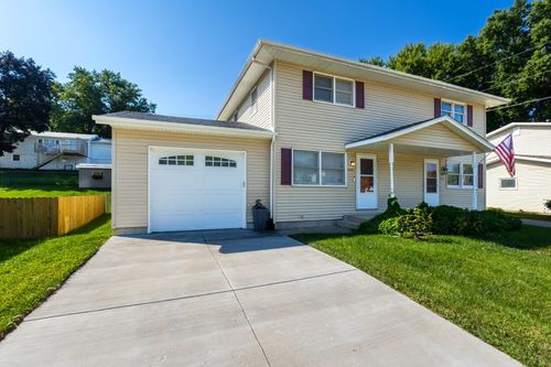 3109 Sunburst Dr, Bettendorf, IA, 52722-2837 | Card Image