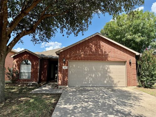 1117 Trinity Trl, Saginaw, TX, 76131-4915 | Card Image