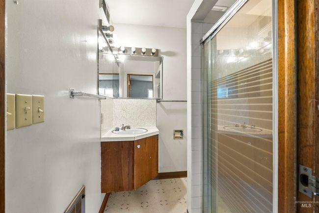 206 E 2 Nd Ave, House other with 2 bedrooms, 2 bathrooms and 1 parking in Clark Fork ID | Image 38