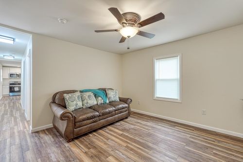 205 Filter Plant Rd, Gaffney, SC, 29340-2719 | Card Image