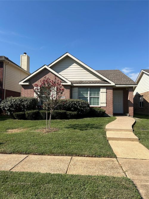 8909 Wayne St, Cross Roads, TX, 76227-8279 | Card Image