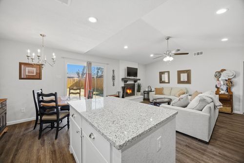 1813 Castle Dr, Garland, TX, 75040-5408 | Card Image