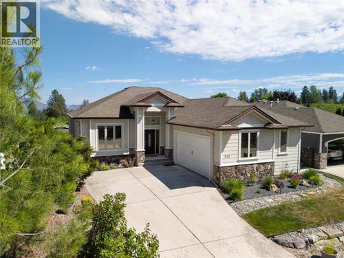 570 Gowen Pl, Kelowna, BC, V1W5B4 | Card Image