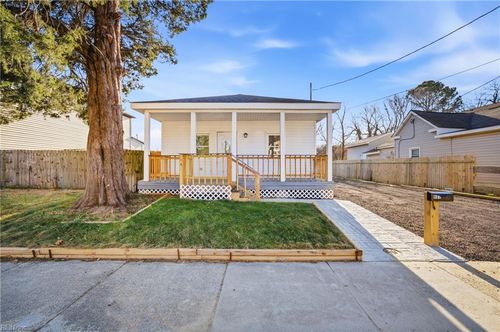 407 Pine Ave, Newport News, VA, 23607-4921 | Card Image