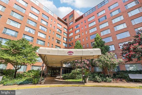 apt-431-1111 Arlington Blvd, ARLINGTON, VA, 22209-3232 | Card Image