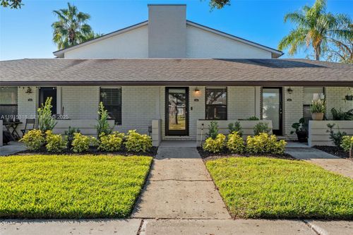 2944-2944 Plaza Terrace Dr, ORLANDO, FL, 32803-2825 | Card Image