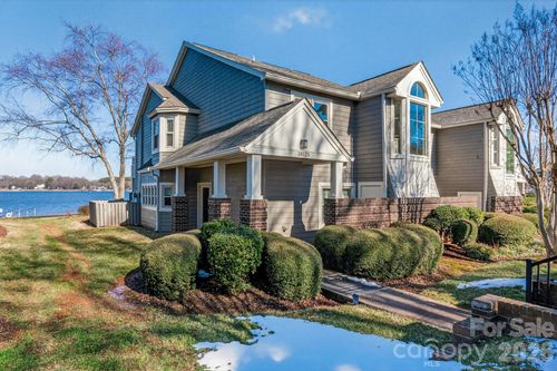 18525 Vineyard Point Lane, Cornelius, NC, 28031 | Card Image