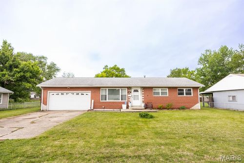4025 Braden Ave, Granite City, IL, 62040-2202 | Card Image