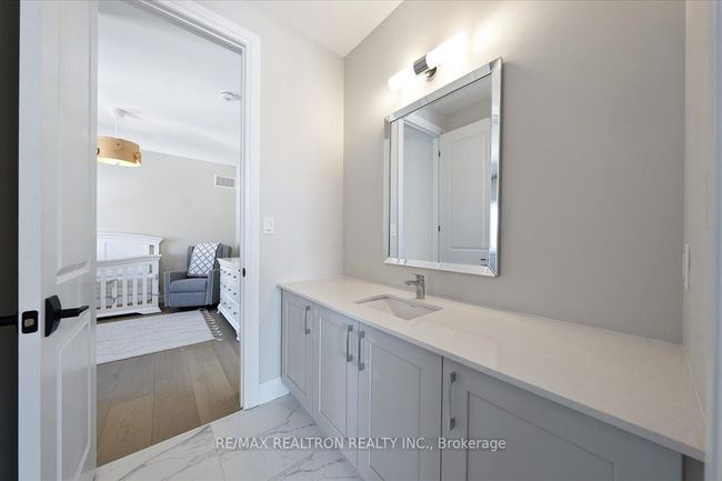 7 Maple Fields Cir, House other with 5 bedrooms, 4 bathrooms and 2 parking in Aurora ON | Image 37
