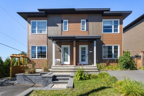 5880Z Rue René-Auclair, Québec, QC, G3E0E2 | Card Image