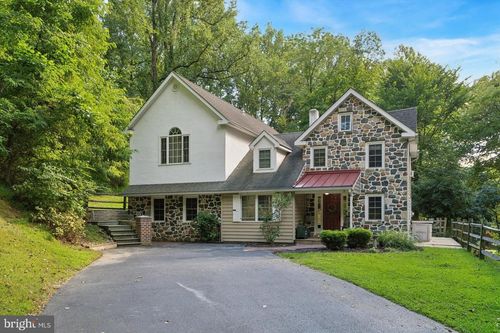 448 W Locust Ln, KENNETT SQUARE, PA, 19348-1639 | Card Image