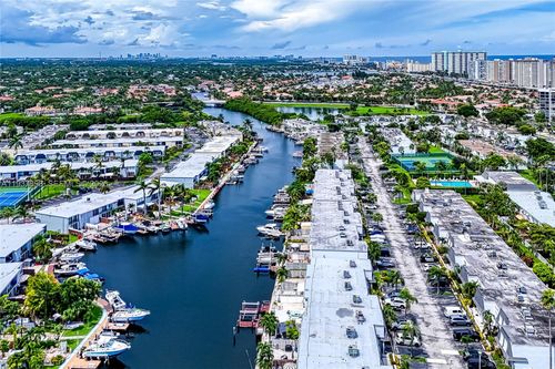 apt-911-2500 Parkview Dr, Hallandale Beach, FL, 33009-2807 | Card Image