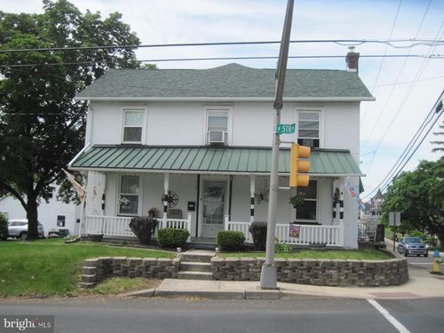 327 N 5th St, PERKASIE, PA, 18944-1426 | Card Image