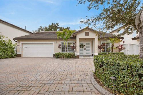 8864 Nw 189th Ter, Hialeah, FL, 33018-6238 | Card Image