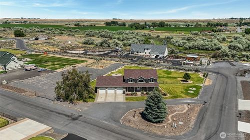 5621 Road J.4 Ne, Moses Lake, WA, 98837-8990 | Card Image