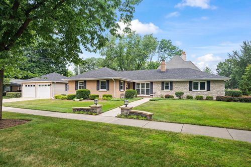 518 S See Gwun Ave, Mount Prospect, IL, 60056-3630 | Card Image