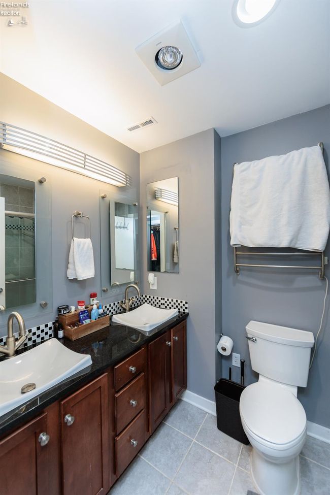 1402 Newman Ave, House other with 3 bedrooms, 3 bathrooms and null parking in Lakewood OH | Image 25