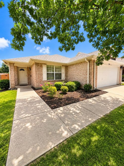 2036 Moonlight Trl, Heartland, TX, 75126-6695 | Card Image
