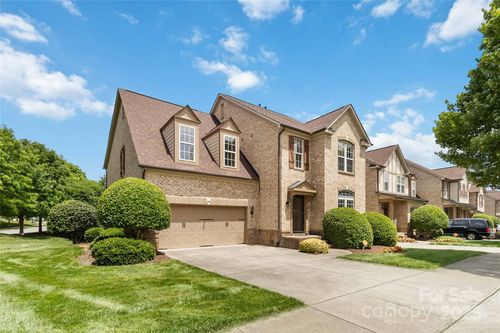 2346 Donnington Ln Nw, Concord, NC, 28027-3323 | Card Image