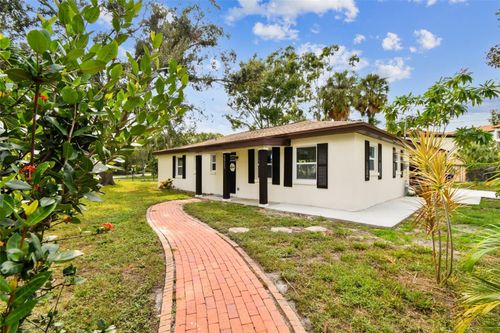 3915 W Pearl Ave, TAMPA, FL, 33611-3554 | Card Image