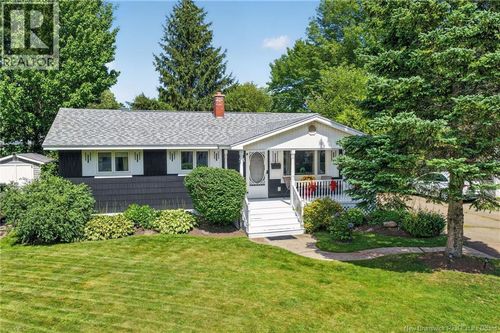 55 Lindsay St, Riverview, NB, E1B3A2 | Card Image