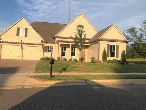 1302 Belfair Dr, Collierville, TN, 38017-1020 | Card Image