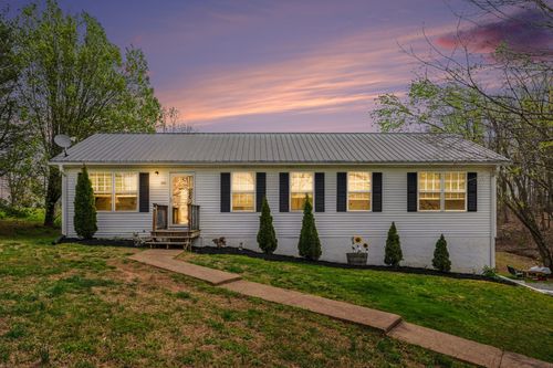 550 Gregory Rd, Westmoreland, TN, 37186-5048 | Card Image