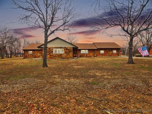 5807 Arrowhead Dr, Sand Springs, OK, 74063-6615 | Card Image