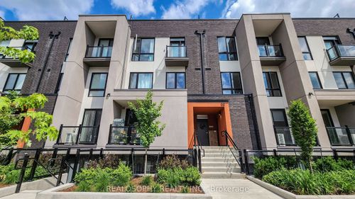 8-10 Marquette Ave, Toronto, ON, M6A0E1 | Card Image