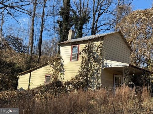 1014 Griggs Rd, MARTINSVILLE, VA, 24112-3904 | Card Image