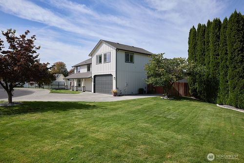 1149 Se Surita Ct, College Place, WA, 99324-1875 | Card Image