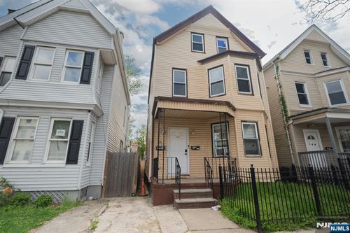 144 Steuben, East Orange, NJ, 07018 | Card Image