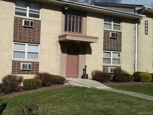 21-796-800 Brookridge Ct, Valley Cottage, NY, 10989 | Card Image