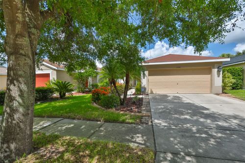 11546 Crestlake Village Dr, RIVERVIEW, FL, 33569-2938 | Card Image