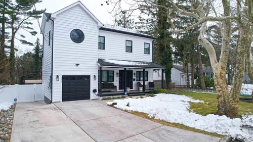 111 Cheltenham Ave, Linwood, NJ, 08221-2318 | Card Image