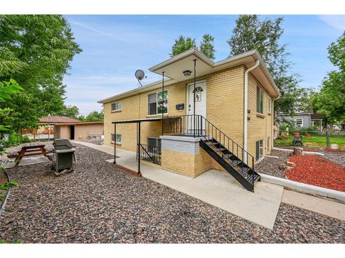 1164 Dallas St, Aurora, CO, 80010-3124 | Card Image