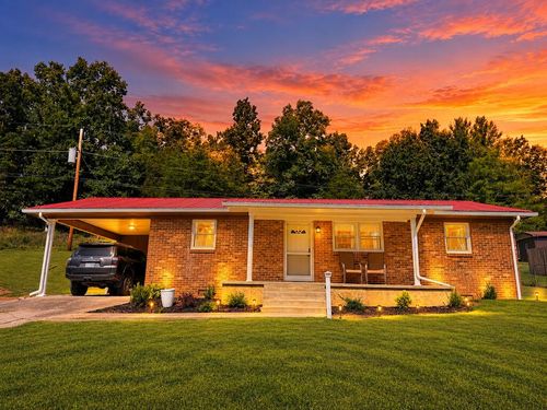 273 Acre Ln, Cedar Bluff, VA, 24609-9223 | Card Image