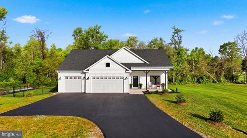 34 Cobalt Ln, KEARNEYSVILLE, WV, 25430-4777 | Card Image