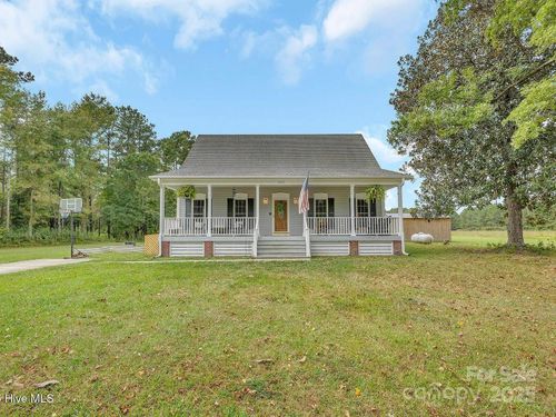 2625 Chauncey Town Rd, Lake Waccamaw, NC, 28450-2014 | Card Image