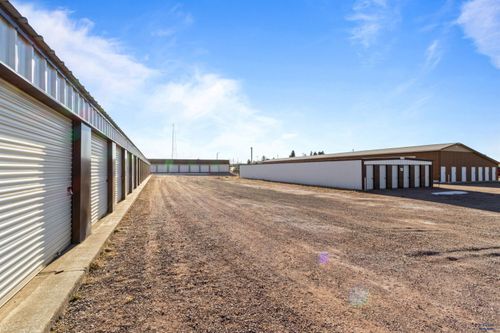 7 Foothills Dr, Newcastle, WY, 82701-9737 | Card Image