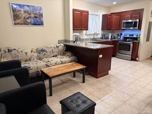 120 E 6th Road, New York, NY, 11693 | Card Image